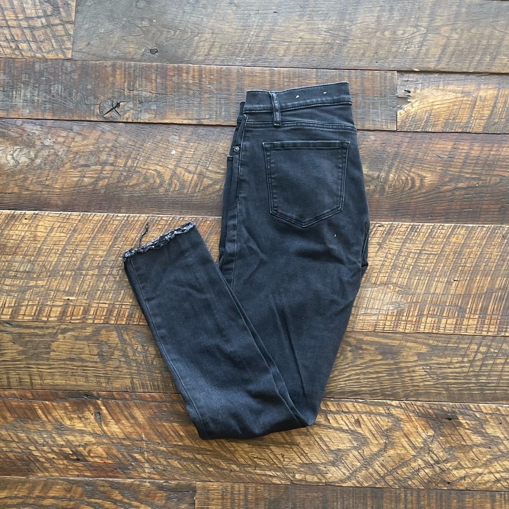Loft frayed bottom skinny jeans 27/4 R GUC